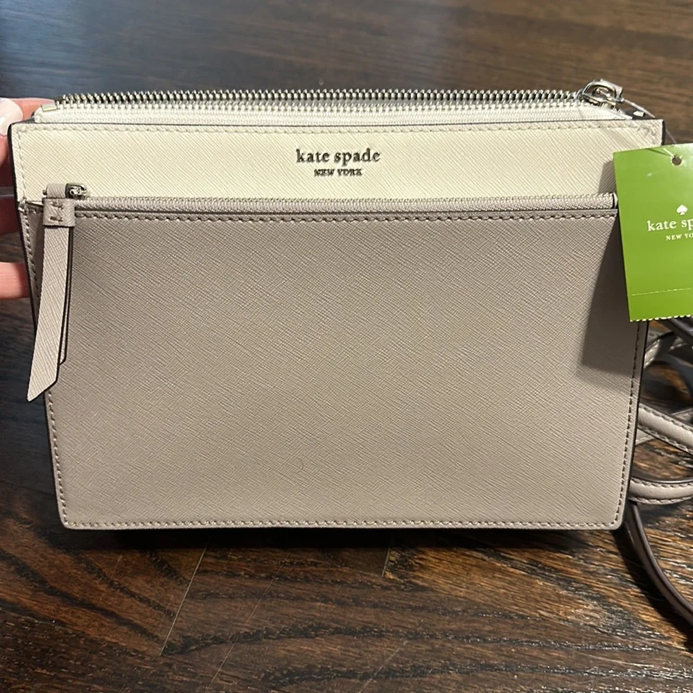 Kate Spade Cross Body 🎉 - Picture 2 of 9